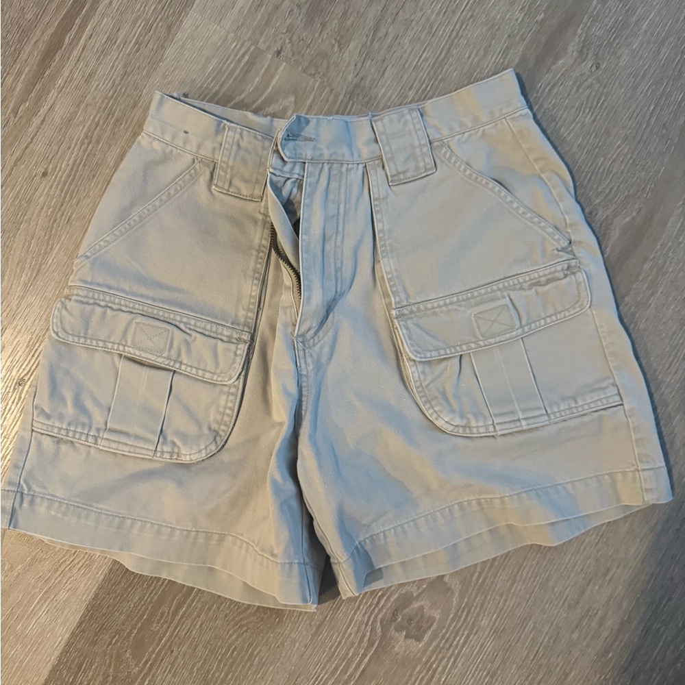 Tan Cargo Shorts with Versatile Style and Comfort